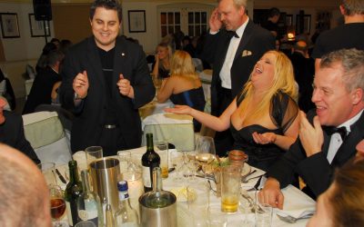 Close-up Magician for Weddings, Parties and Events